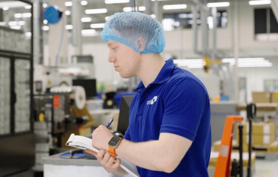 ccllabel kwaliteitscontroleur vacaturecampagne wervingsvideo recruitment marketing 551x350 1