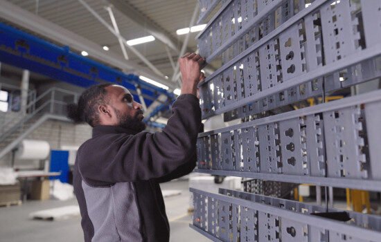 imekcoating case industrie vacaturecampagne productiemedewerker werven 551x350 1