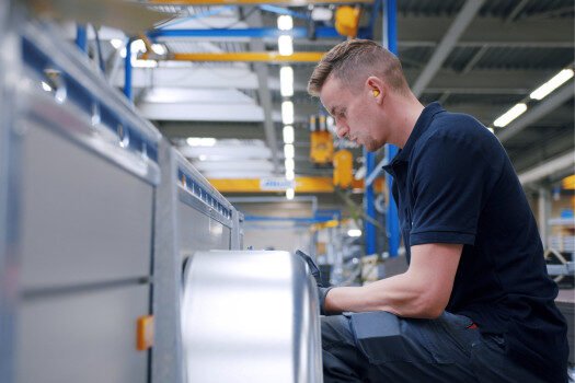 Vacaturecampagne HAPERT Assemblagemedewerker 1 assemblage medewerkers werven aanhangers vacature campagne 525x350 1