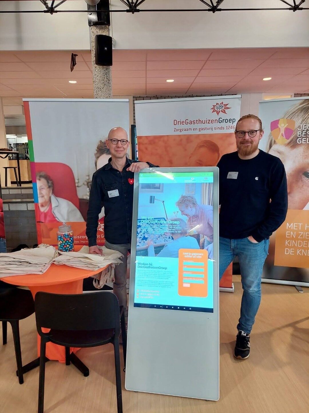 Huur een Innovatief Touchscreen Scherm voor Recruitment Events 1 digitaal scherm