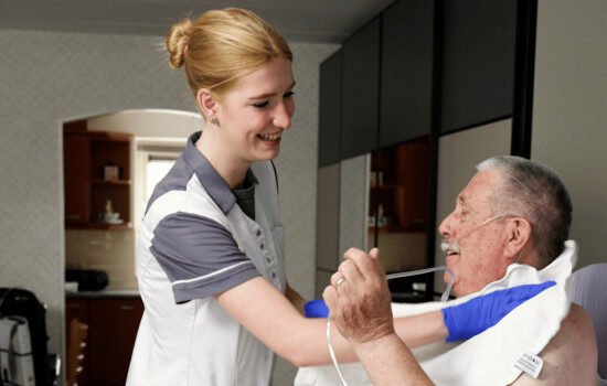 Short content case: Thuiszorg Groot Gelre 4 tiktok short content recruitment verpleegkundige helpende zorg 551x350 1