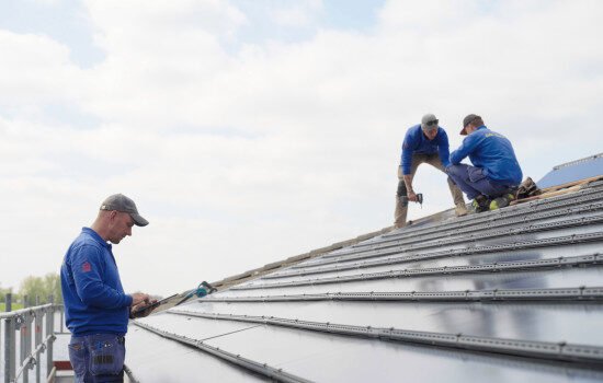 Vacaturecampagne case: Gebr. Janssen Meewerkend - Voorman/-vrouw 4 vacaturefilm dakbedekking wervingscampagne recruitment techniek 551x350 1